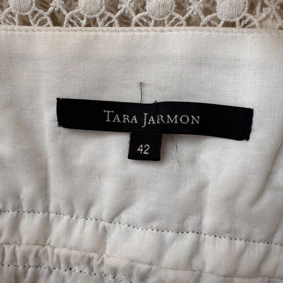 Tara Jarmon White Lace Knit V-Neck Sheath Dress w/ Black Ribbon Size 8-10 - Picture 8 of 8